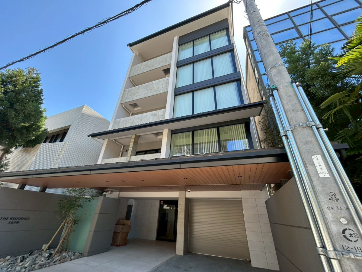 THE RESIDENCE文化庁前